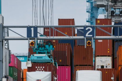 25biz-diesel-fuel-hvqg-mediumSquareAt3X