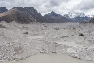 27cli-glaciers-01-bwmg-mediumSquareAt3X