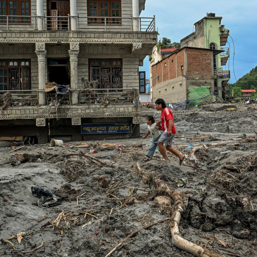 29trav-flood-nepal-trekkers-01-hftg-mediumSquareAt3X