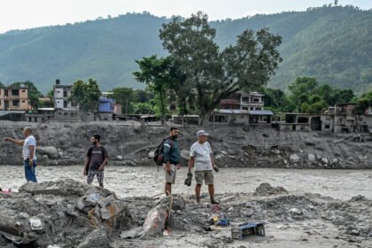31CLI-NEPAL-CLIMATE-FUNDS-mcpv-mediumSquareAt3X