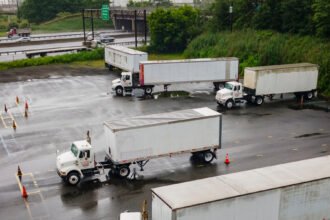 31dc-truckers-phqk-mediumSquareAt3X