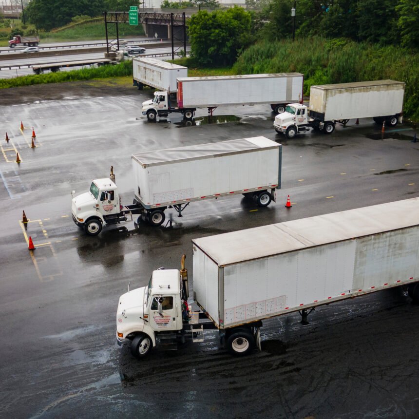 31dc-truckers-phqk-mediumSquareAt3X