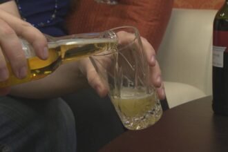 6P_ALCOHOL_WARNING_LABE_OM01QVZU_web