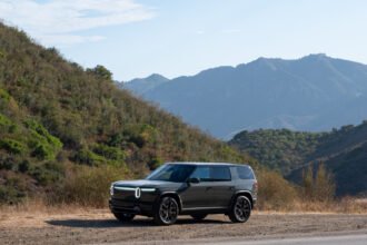 Wheels-Rivian-Still-cfbg-mediumSquareAt3X