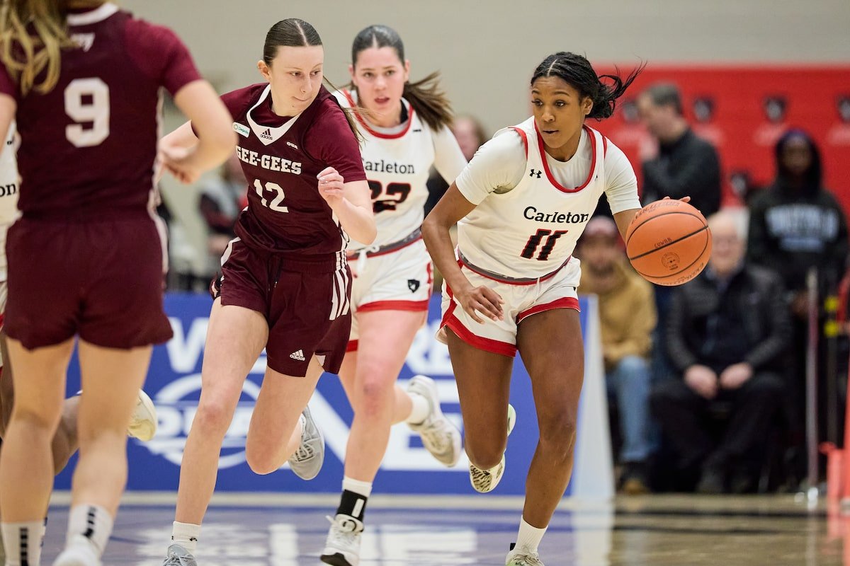Coaches Under Pressure to Earn Trust