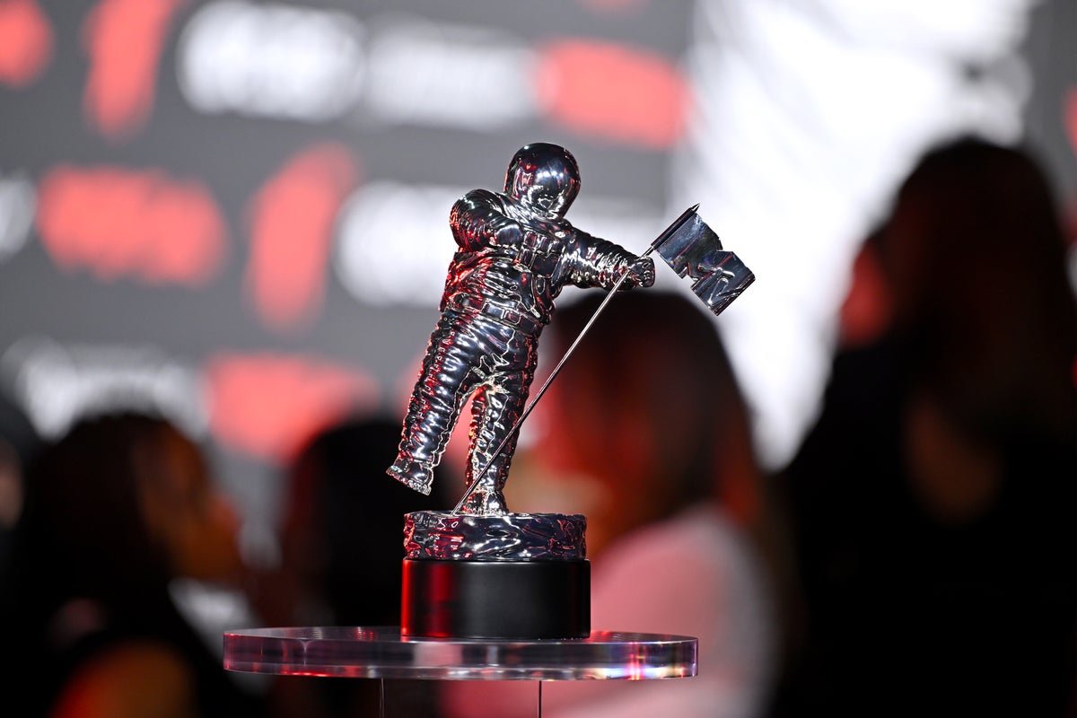 Taylor Swift's Historic Artist Director Honors