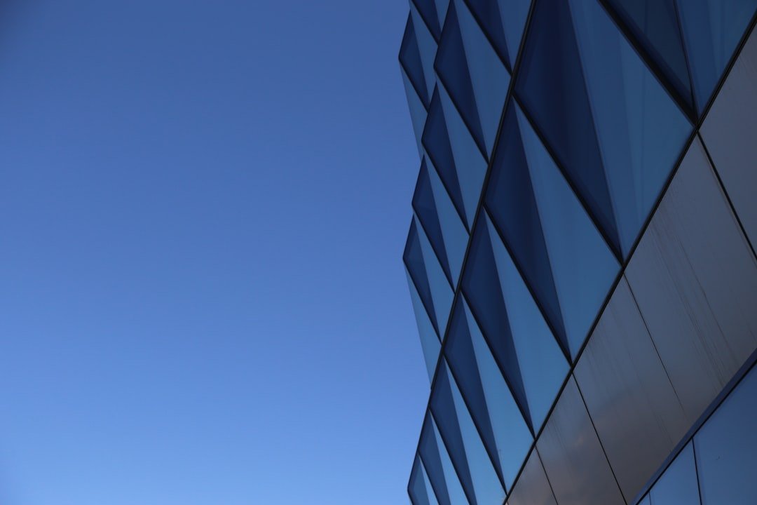 Foulkes' Corporate Background and Campaign Narrative