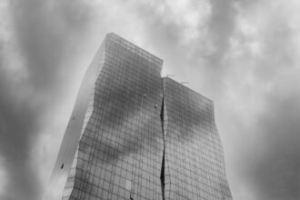 photo-1788799316047-1ce208f997ea