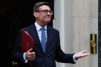 skynews-andy-burnham-downing-street_7338602