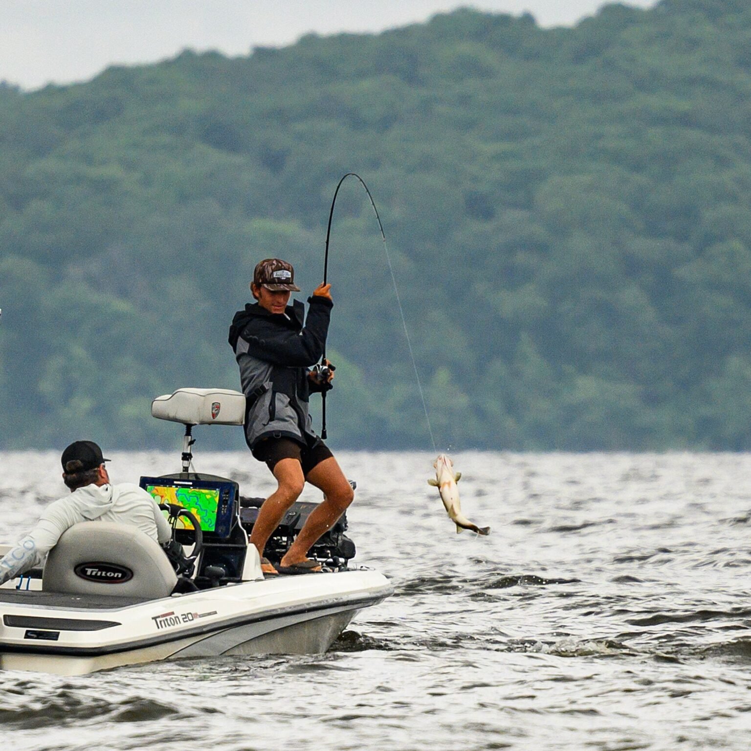 00biz-bass-fishing-09-qgcj-mediumSquareAt3X