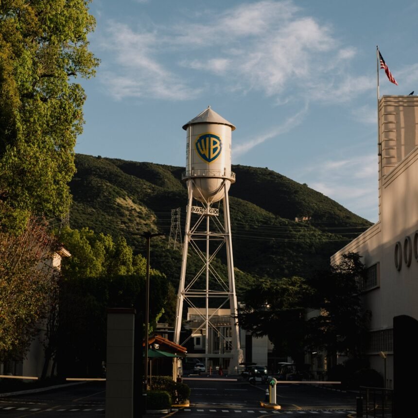 05biz-paramount-closure-1-pmvl-mediumSquareAt3X