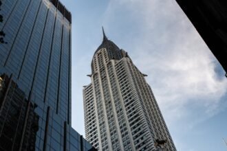 07biz-chrysler-building-zkpw-mediumSquareAt3X