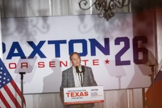 07pol-onpolitics-newsletter-paxton-pfvl-mediumSquareAt3X
