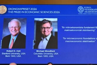 12nobel-econ-fpmj-mediumSquareAt3X