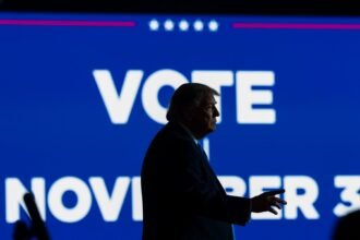 15dc-trump-midterms-mqfb-mediumSquareAt3X