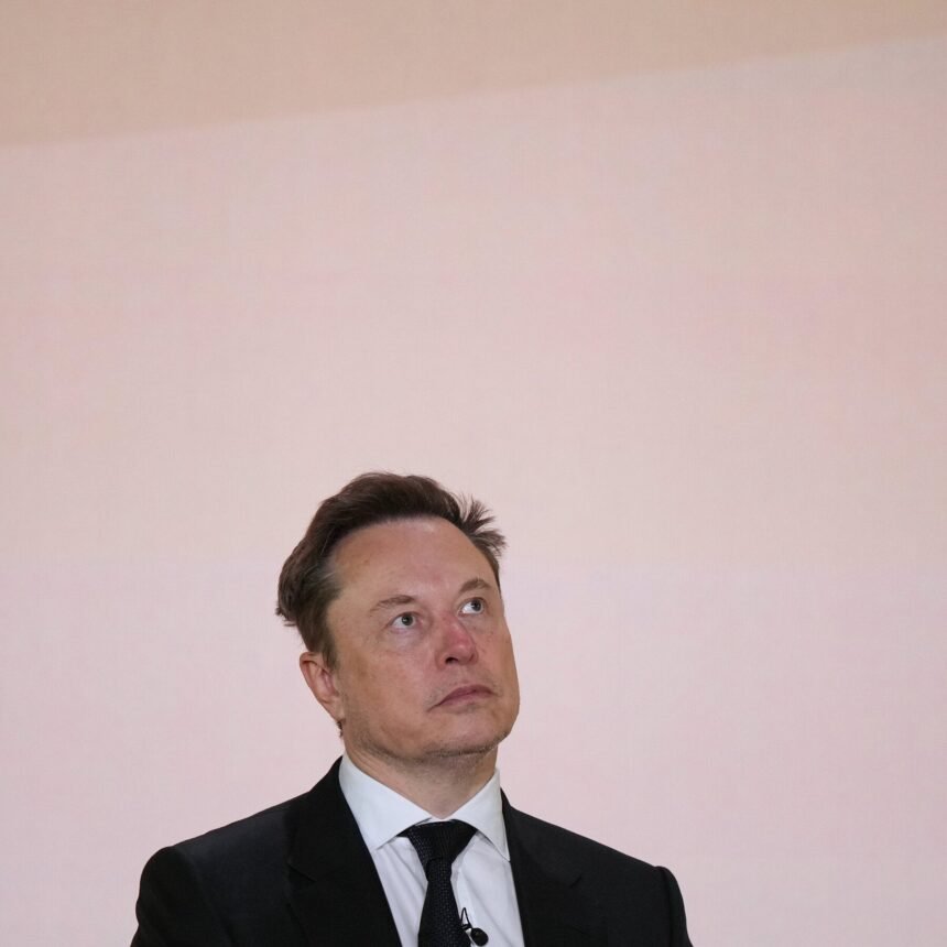 15pol-musk-paxton-pkhj-mediumSquareAt3X