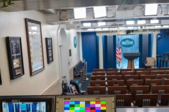 20dc-white-house-press-top-tjlm-mediumSquareAt3X