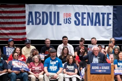 22pol-sanders-aipac-wghz-mediumSquareAt3X