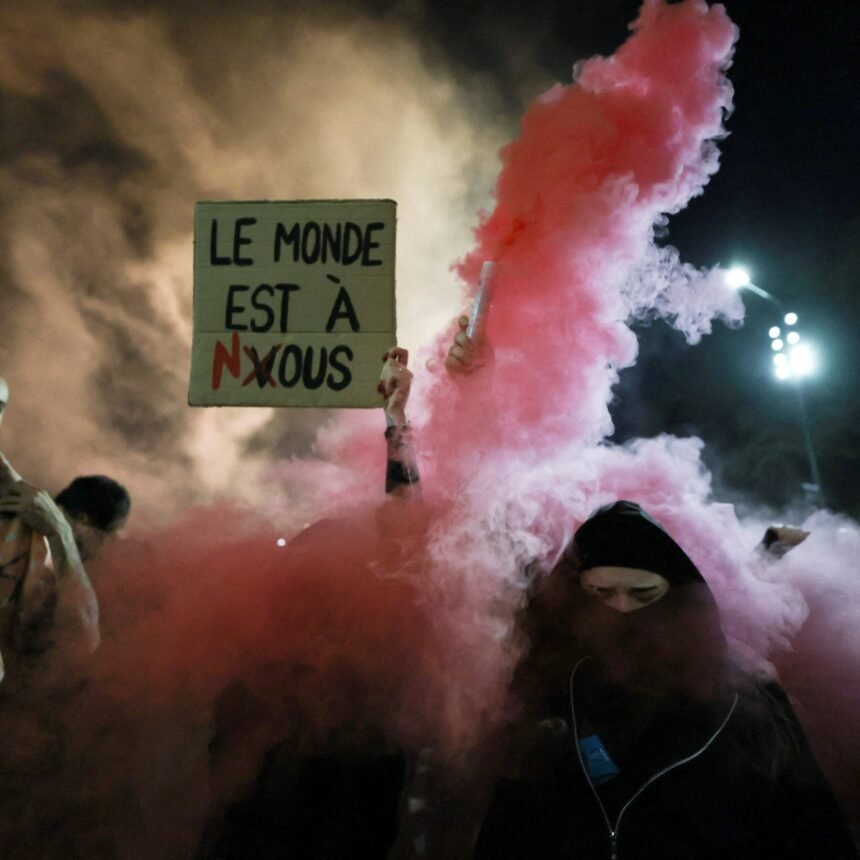 24france-protests-italy-jgzt-mediumSquareAt3X