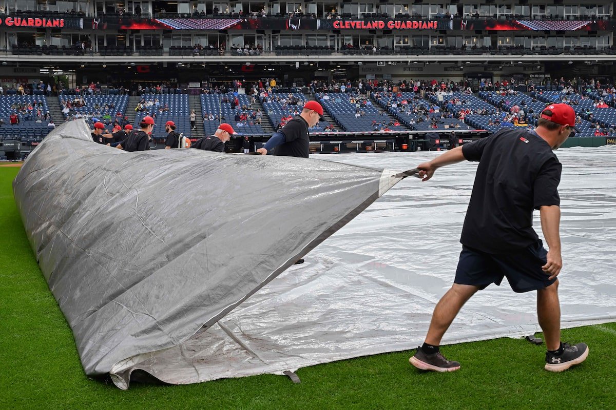 A Pitching Duel Shaped by October