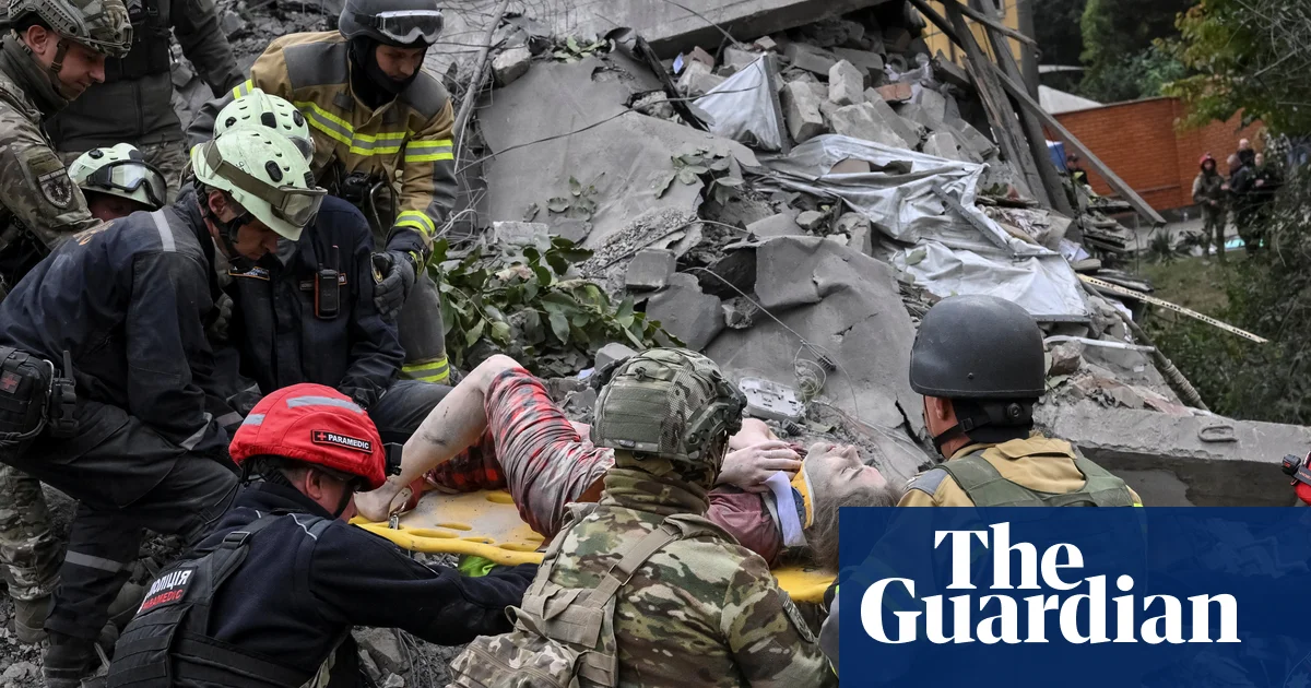 Fresh strikes kill 15 as Russia escalates attacks