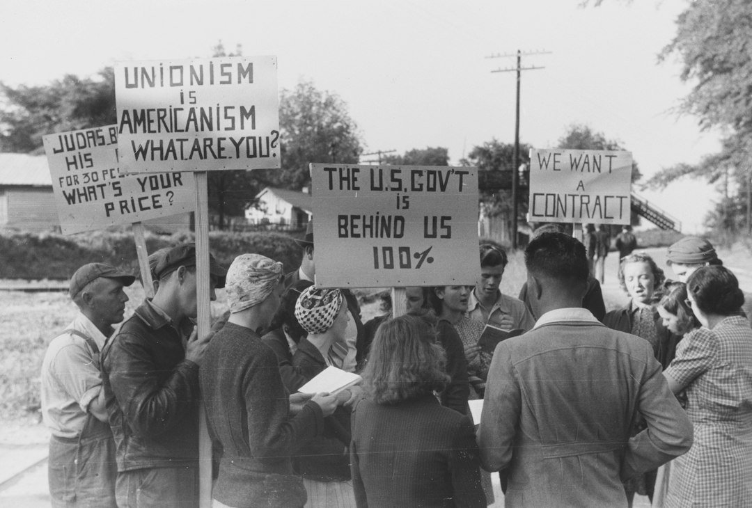 Political Context and White House Battle