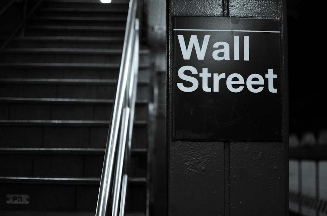 Wall Street Reads the Changing Narrative
