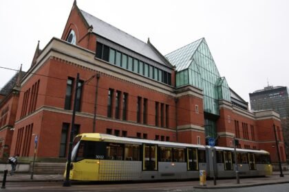 skynews-rochdale-manchester_6812677
